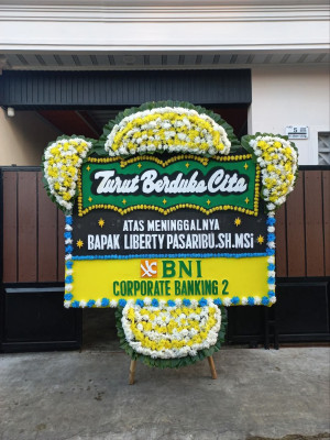 Papan Bunga Duka di Sarimekar