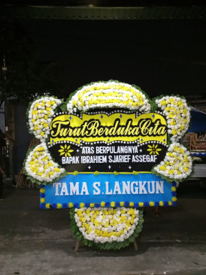 Papan Bunga Duka di Sarimekar